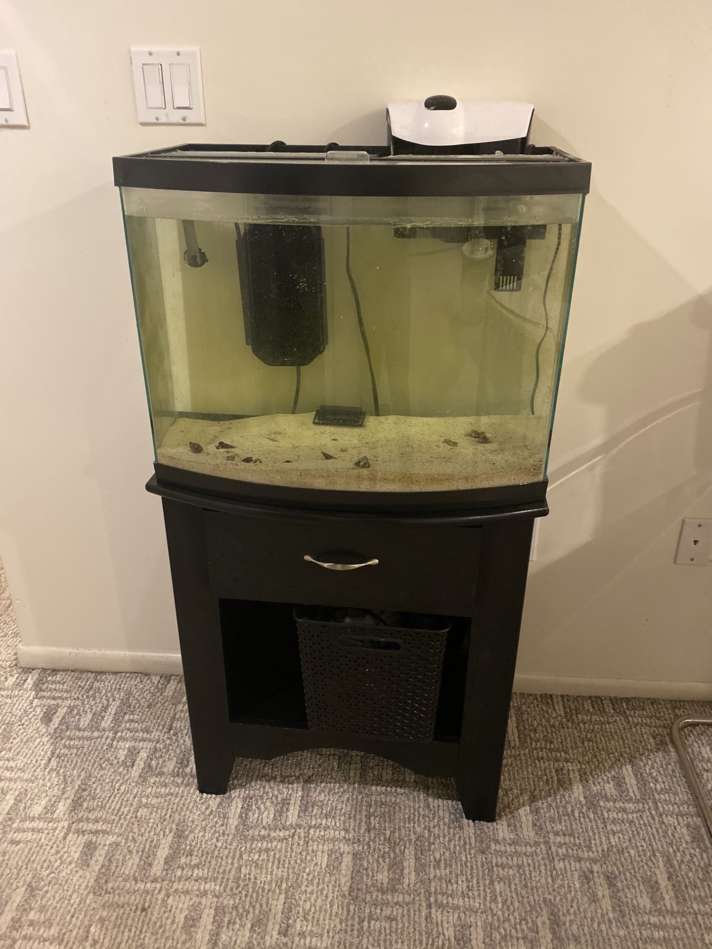 Salt water Aquarium 30Gl complete and working perfect