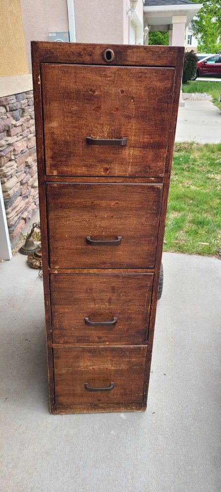 Globe Wernike  File Cabinet 