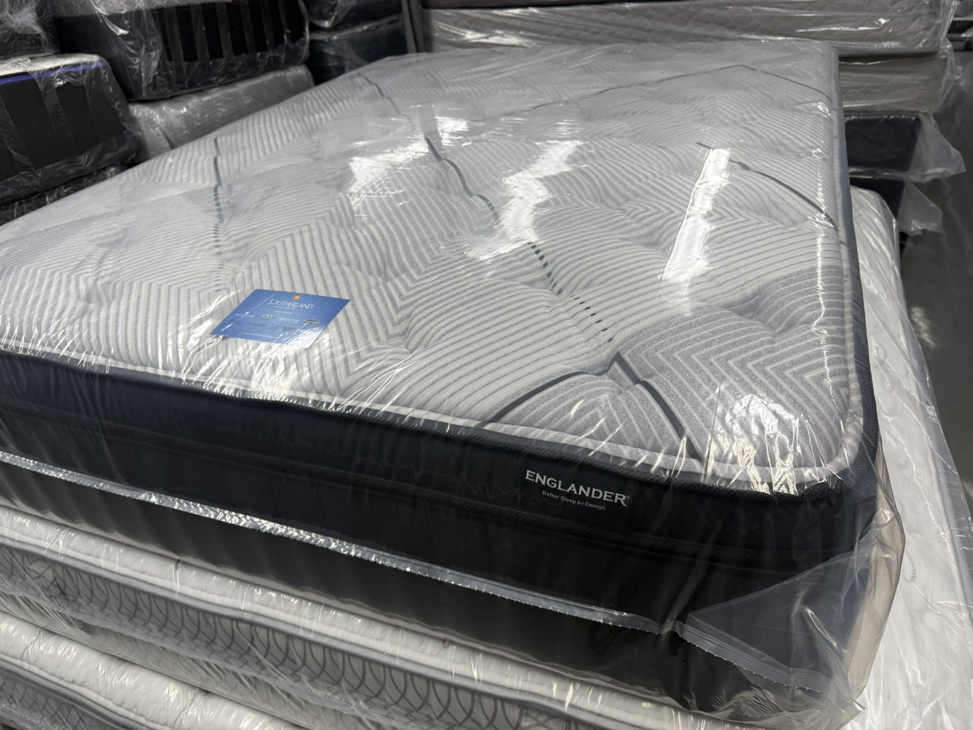 QUEEN SIZE ENGLANDER “CAMBRIDGE” PILLOW TOP MATTRESS BOX SPRING