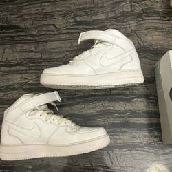Air Force 1 Mid
