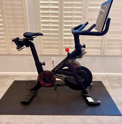 Peloton Bike+ with Mat & Accessories – Very Good Condition