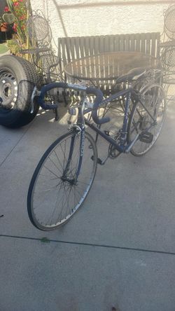 SCHWINN  10 (vintage) Good Condition Need Tires 