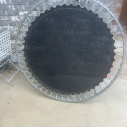50 Inch Execise Trampolín $15