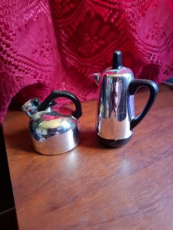 vintage porcelain salt and pepper shakers