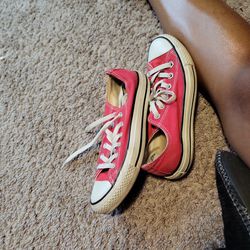 Red women converse size 7