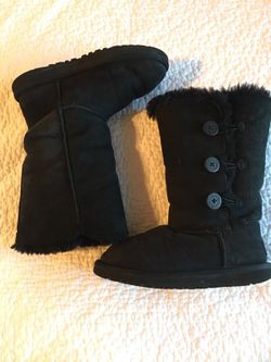Ugg boots tall black size 4 youth kids or 6 woman