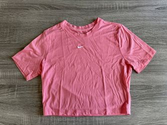 Women’s Nike Tee