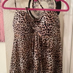 Animal print beautiful Merona swim top size Medium 
