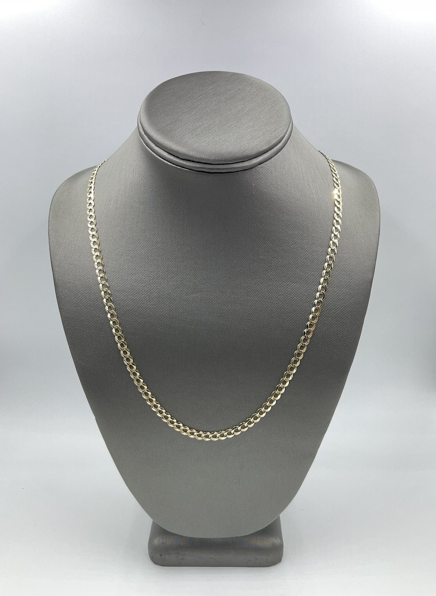 10KT YELLOW GOLD 22” CURB LINK CHAIN 4.5MM 10.3GR