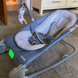 Ingenuity 2 in 1 Happy Belly Rock To Bounce Massage Baby Seat