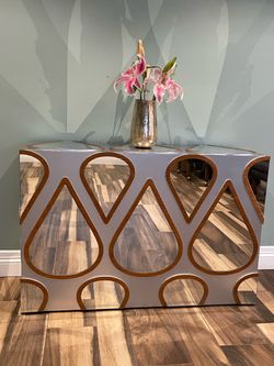 ✨ Modern Mirrored Console Table – Geometric Design ✨