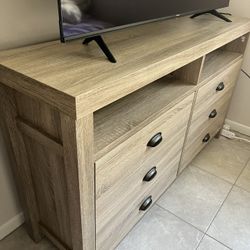 Tv STAND TO SELL