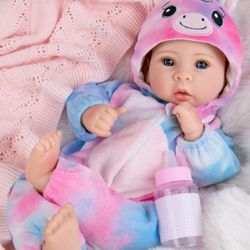 Aori 17 Inch Lifelike Baby Dolls Realistic Baby Girl Doll with Soft Lightweight Body