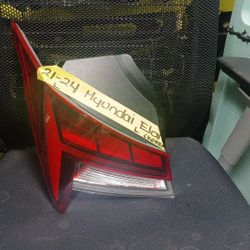 2021-24 Hyundai Elantra Left Tail Light 
