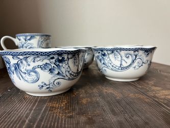 222 Fifth Adelaide Blue Fine China Soup/Cereal Bowls – Set of 4 – Blue & White Floral Bird Pattern