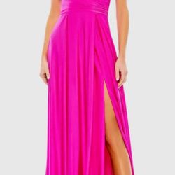 Pink Jersey Plunge Neck Evening Gown. Size 6