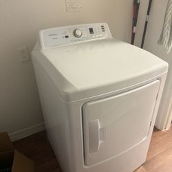 Insignia™ - 6.7 Cu. Ft. Gas Dryer with Sensor Dry and My Cycle Memory - White