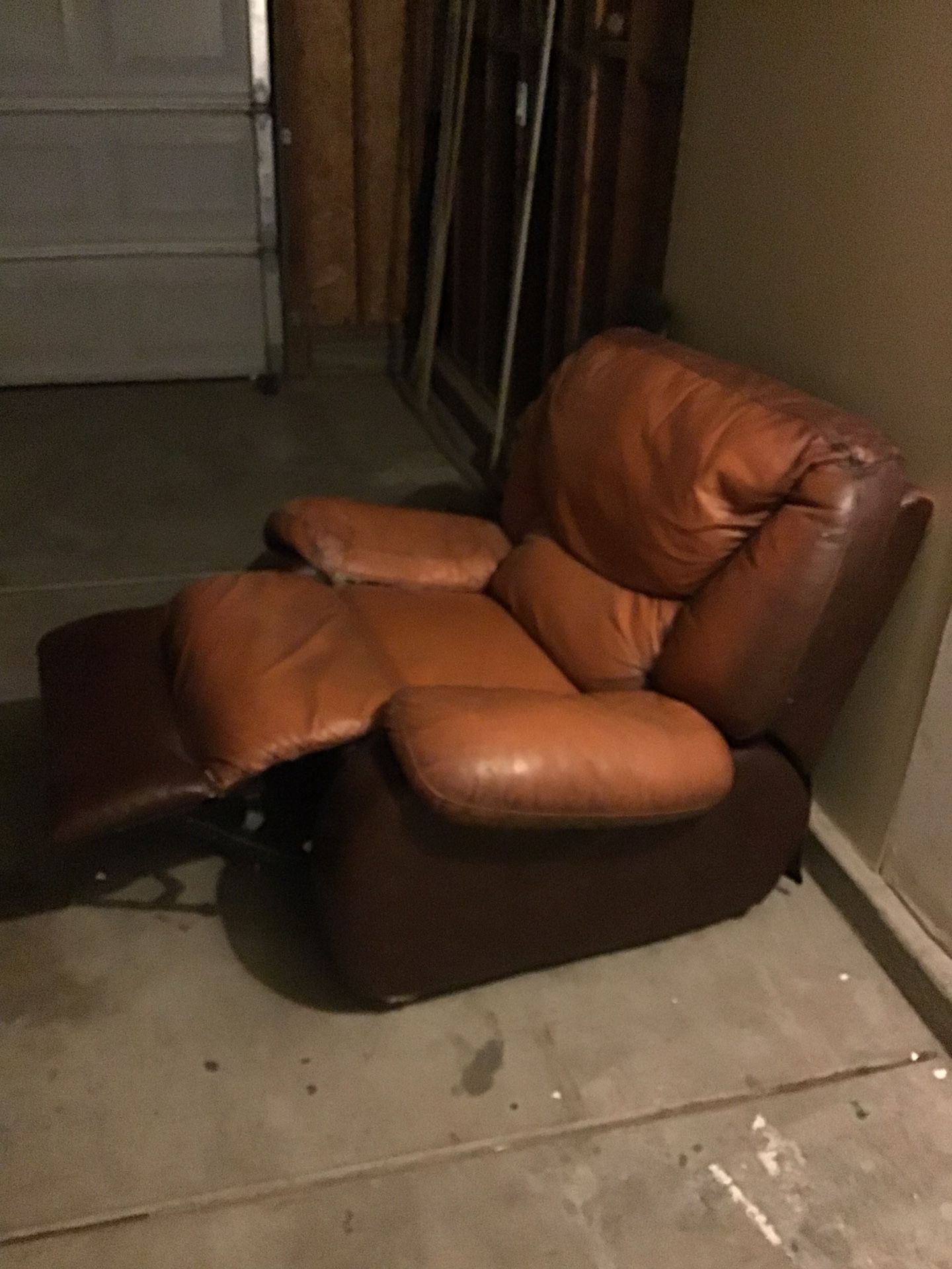 Free Couch recliner