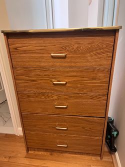Dresser