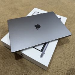 Apple Macbook pro 16inch M1 pro