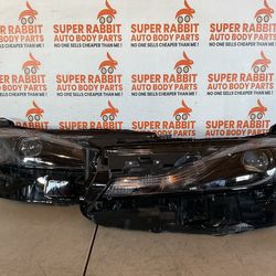 2025 CAMRY SE LE PAIR Headlights tabs complete original 😎