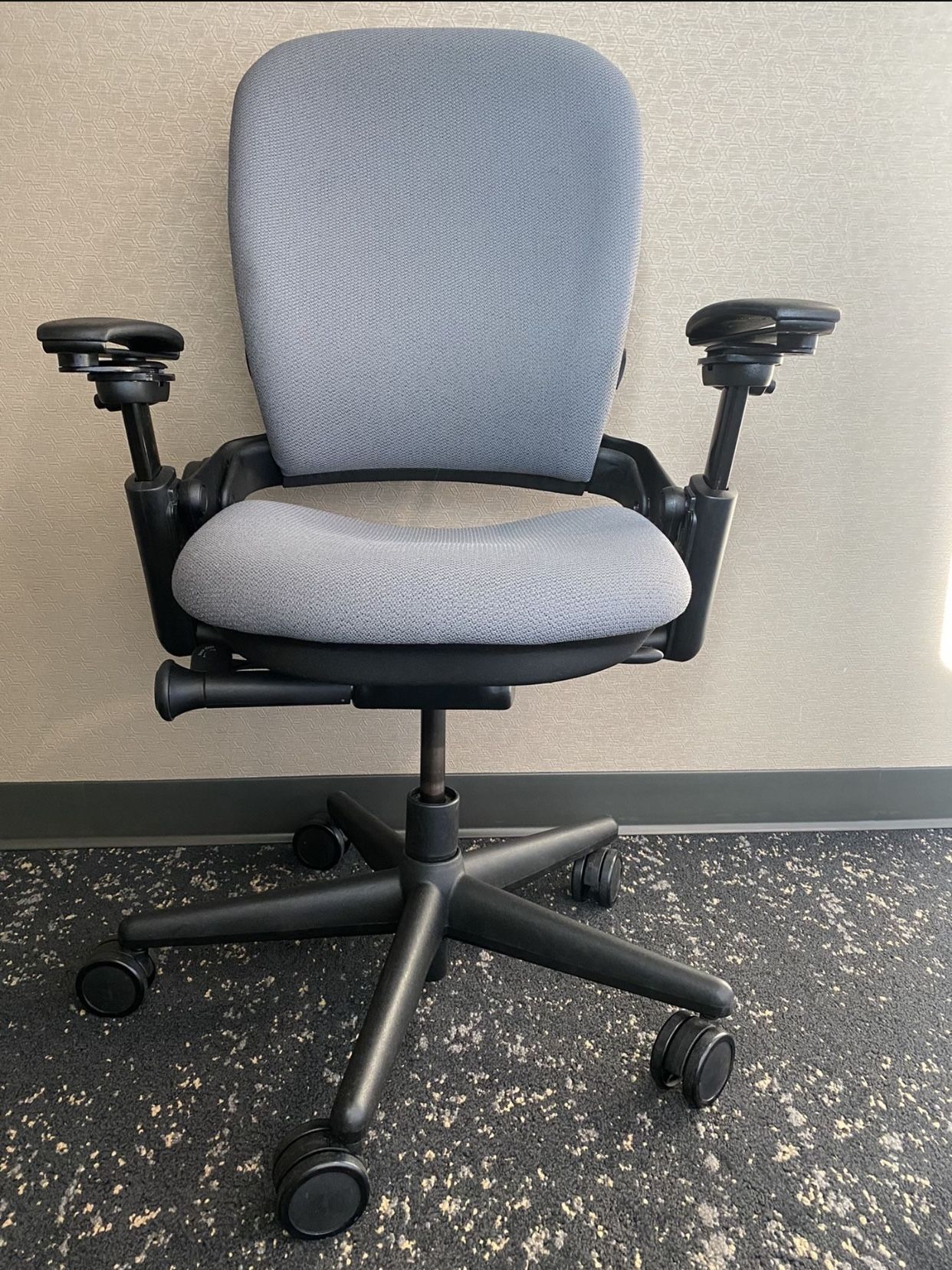 Steelcase Leap Fully Adjustable Model Ergonomic Office Chair In Grey