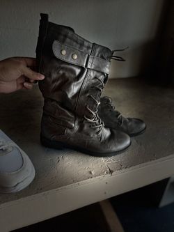 Boots Size 7 $5