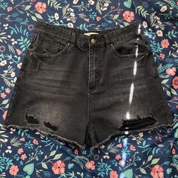 Booty Shorts Faded Black Look⬇️⬇️