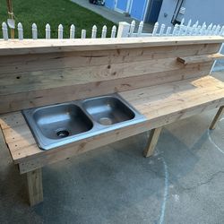 Kids Outdoor Kitchen/Work Bench 