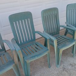 Five Stackable Chairs Good For 4th Of July For All Fiv
