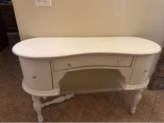 Vanity/Desk