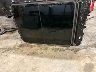 Tahoe panoramic sunroof