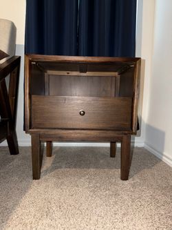 Kisper night stand -Ashley Furniture