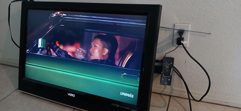 32 Inches Tv