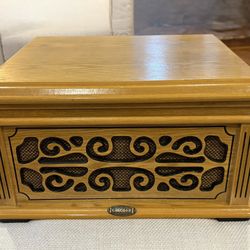 Vintage Crosley CR48PH Vinyl Record Player