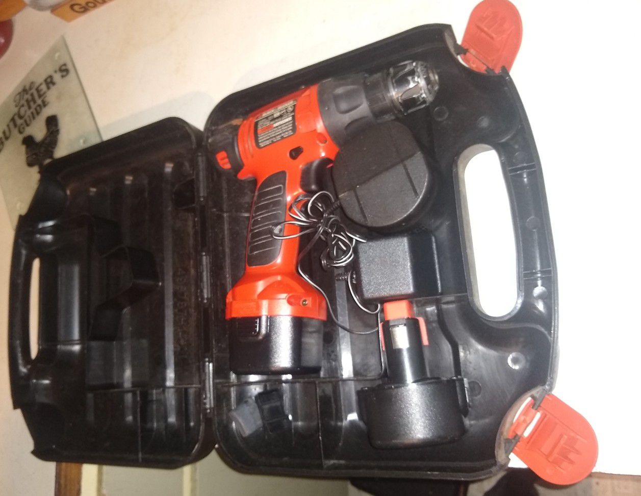Black & Decker Drill with extra battery