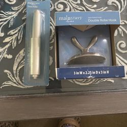Robe Hook And Tissue Roller 