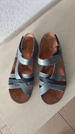 Clark’s artesian blue summer sandals size 9
