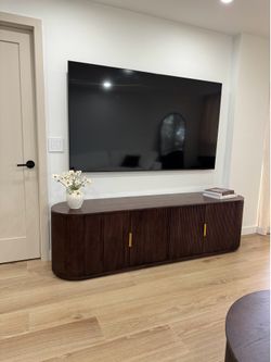Modern Oak Fluted TV Stand