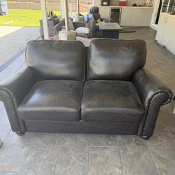 Dark Brown Leather Loveseat – Classic Style, Very Comfortable
