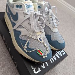 Like New Nike Air Max 1Patta Waves Noise Aqua (with Bracelet)
 - size 5.5m