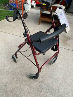 SFV- Walker with seat and brakes