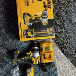 DEWALT 20V MAX XR 1/2 Inch Cordless Hammer Drill Kit