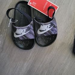 Nike Kawa SLIDES SE NWT