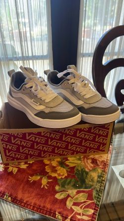 New Kids Vans Size 13.5 