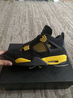 Jordan 4 Yellow Thunder