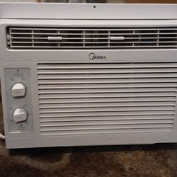 Media 5000 BTU Window AC 100$