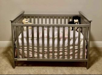 Crib With Mattress 