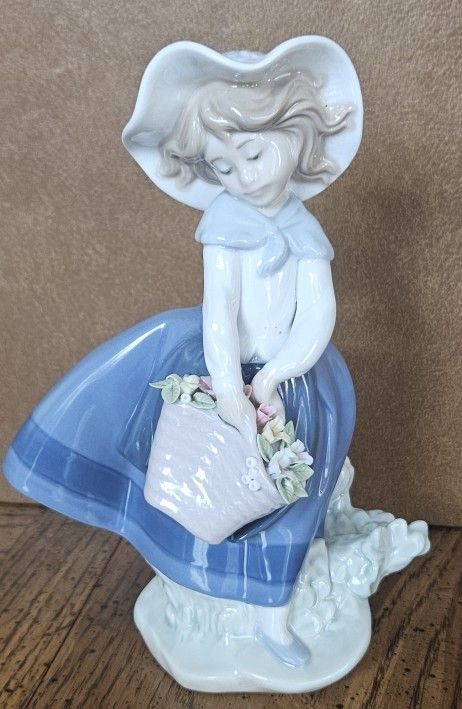 Lladro #5222 Pretty Pickings Girl With Basket Of Flowers And Hat Blue Skirt