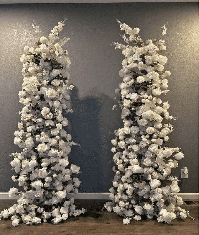 Enchanting Wedding Decor – Showcasing Stunning Floral Designs big budget
